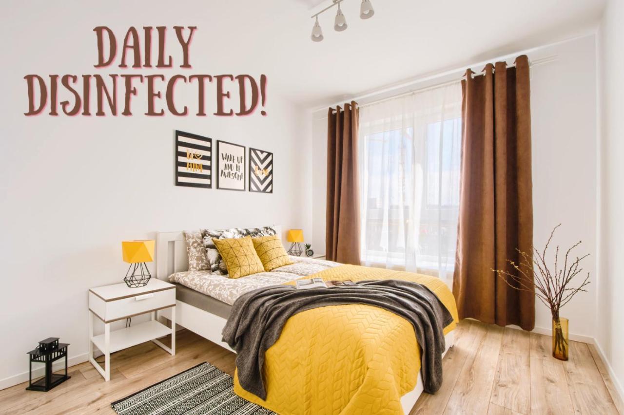 M&R Apartament Airport&Business Premium Komputerowa - Underground Garage - Free Wifi - Netflix - Self Check-In - 5 Min From Chopin Airport Warsaw Ngoại thất bức ảnh