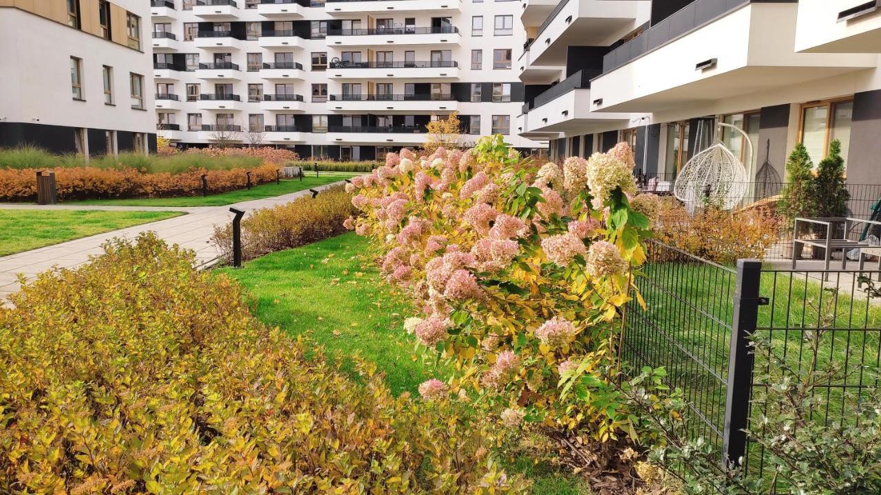 M&R Apartament Airport&Business Premium Komputerowa - Underground Garage - Free Wifi - Netflix - Self Check-In - 5 Min From Chopin Airport Warsaw Ngoại thất bức ảnh