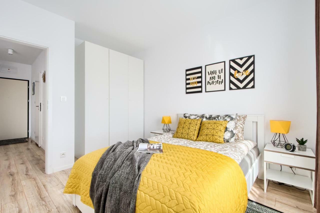 M&R Apartament Airport&Business Premium Komputerowa - Underground Garage - Free Wifi - Netflix - Self Check-In - 5 Min From Chopin Airport Warsaw Ngoại thất bức ảnh