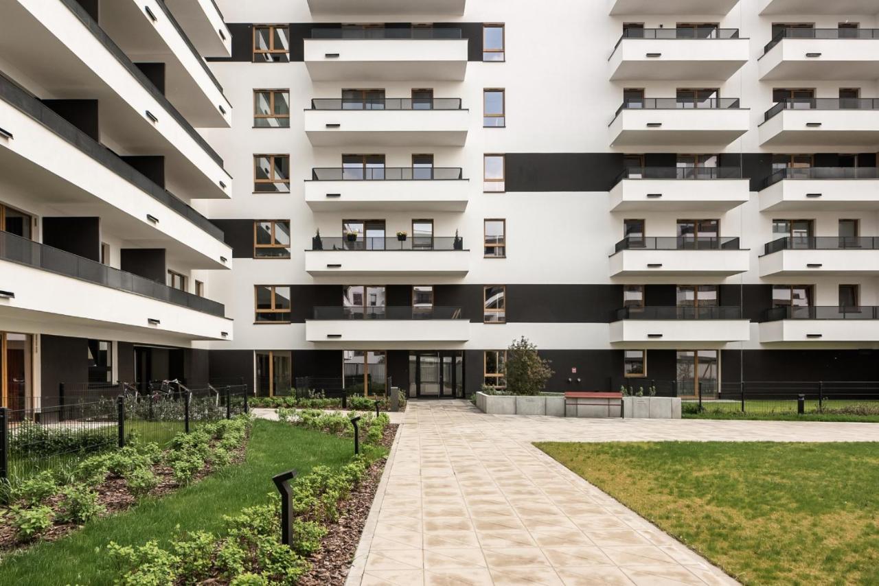 M&R Apartament Airport&Business Premium Komputerowa - Underground Garage - Free Wifi - Netflix - Self Check-In - 5 Min From Chopin Airport Warsaw Ngoại thất bức ảnh